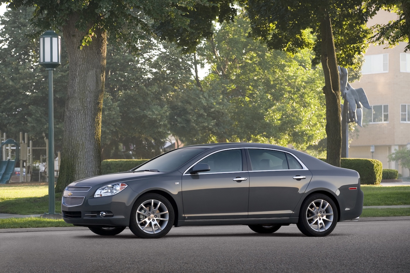 1600757-Chevrolet-Malibu-2008-2013-29.jpeg