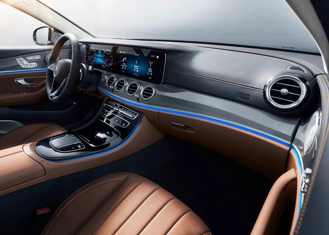 1647280-Mercedes-Benz-E-Class-2021-1280-28.jpg