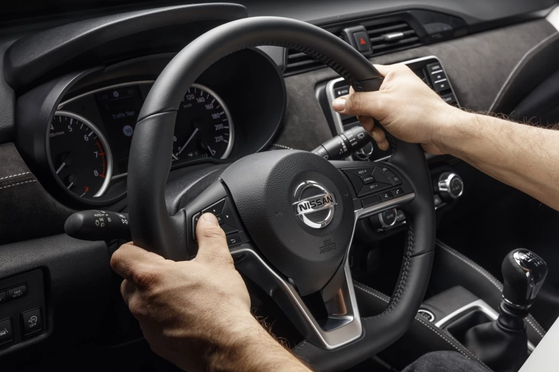 1610842-More Micra Live Event - White Micra N-Sport - Interior Details - Steering wheel.jpg