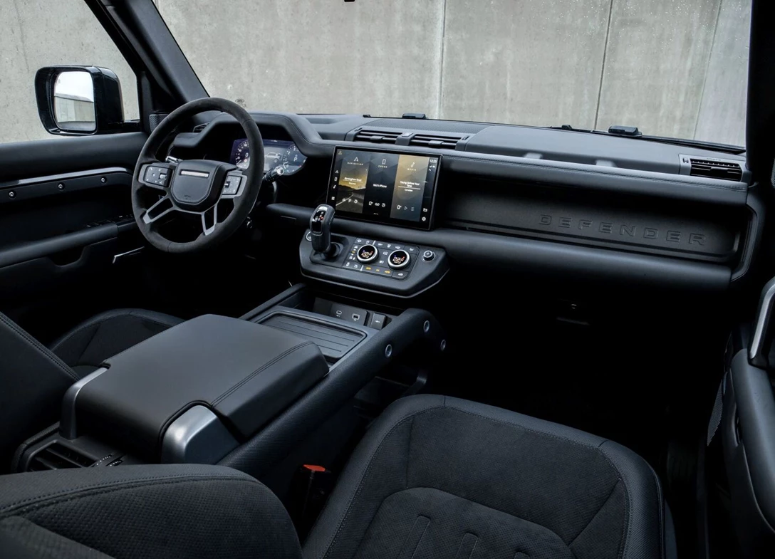 Land_Rover-Defender_90-2025 (6).jpg