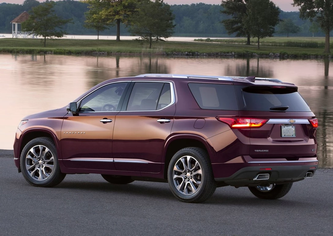 1595485-Chevrolet-Traverse 2.jpg
