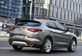 1655141-2018_alfa_romeo_stelvio_138_1600x1200.jpg
