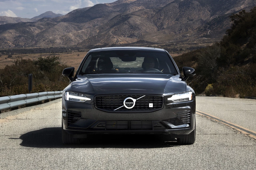 1605679-וולוו S60 מבחן דרכים השקה (10).jpg