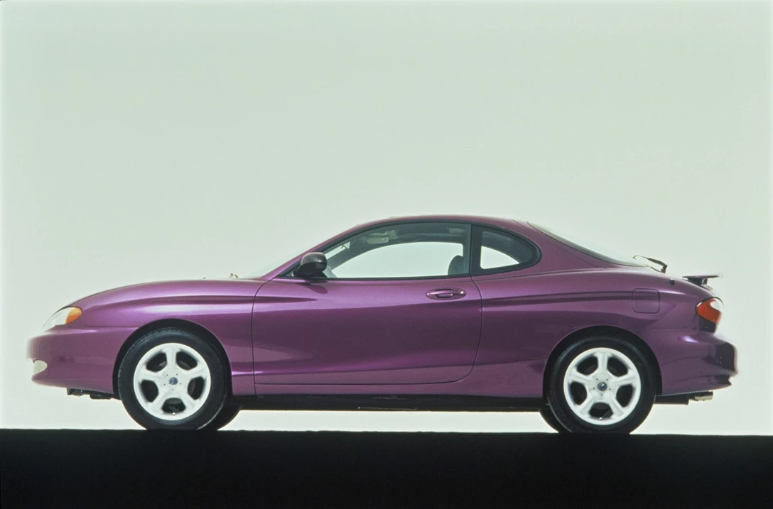 1678664-1996-hyundai-tiburon-concept-02.jpg