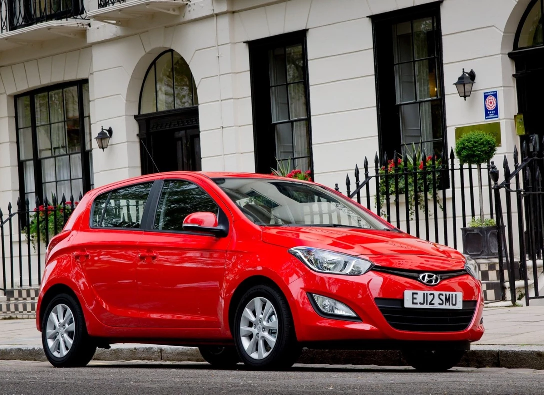 1651331-Hyundai-i20-2012-01.jpg
