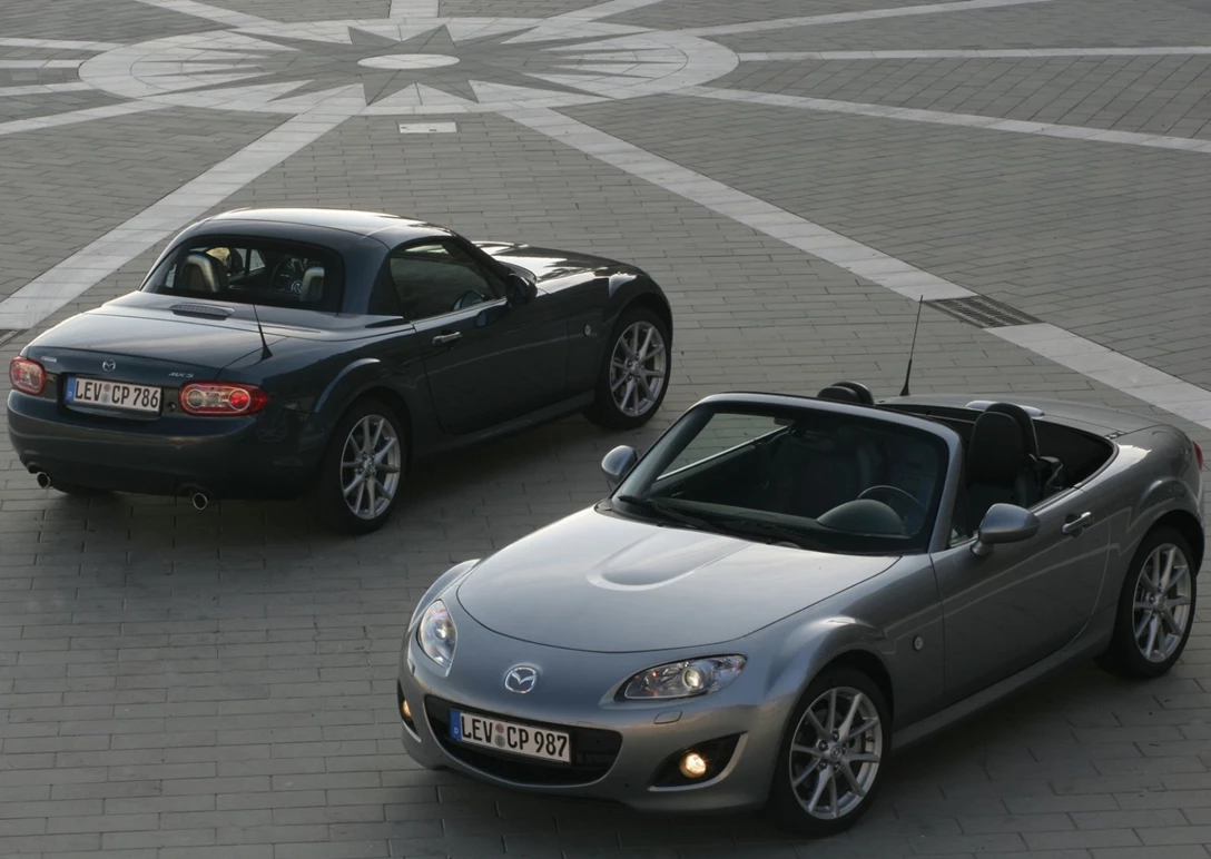 1598112-Mazda-MX-5-2009-1600-25.jpg