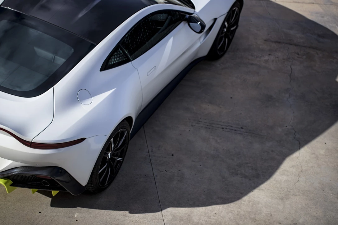 1599165-אסטון מרטין ואנטג מבחן דרכים השקה (59).jpg