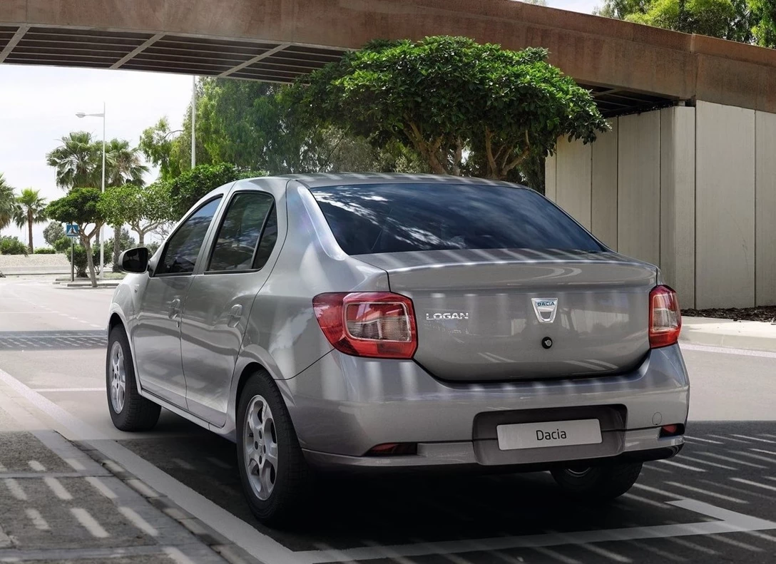 1666665-Dacia-Logan-2016-03.jpg