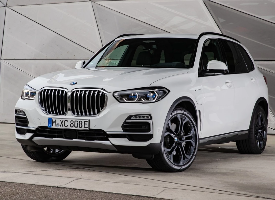 1643779-BMW-X5-2020-01.jpg