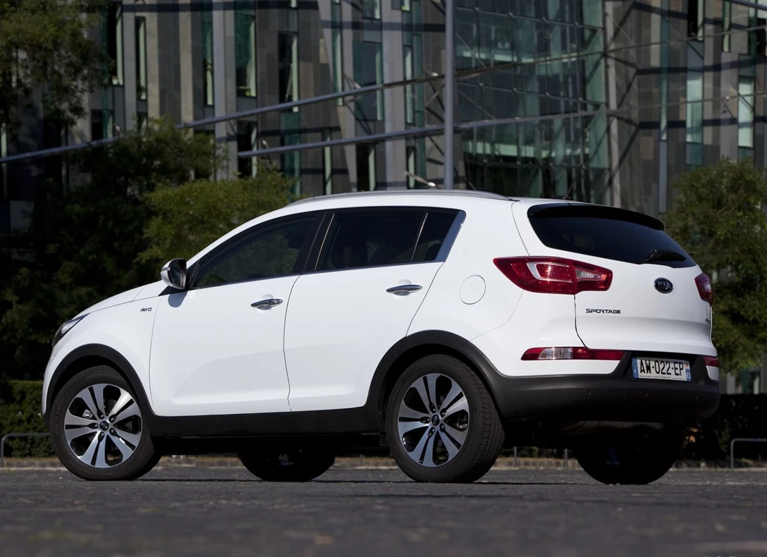 1651001-Kia-Sportage-2013-04.jpg