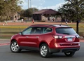 1662381-Chevrolet-Traverse-2014-02.jpg