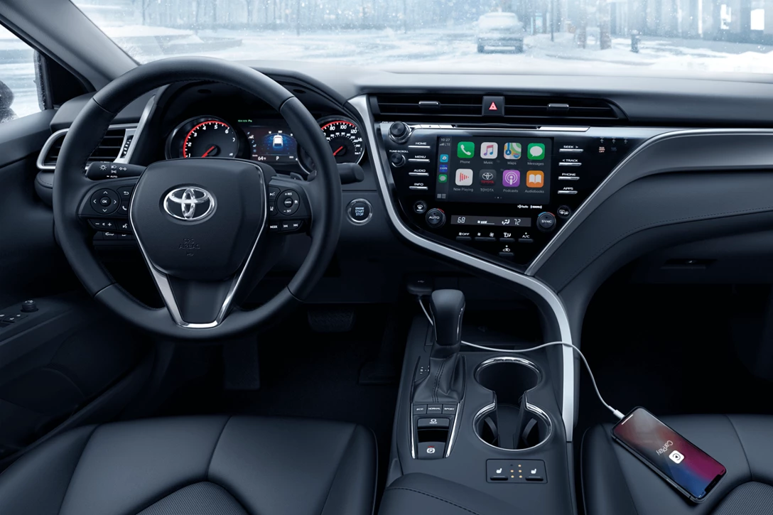 1625147-2020_Camry_AWD_Interior_02.png