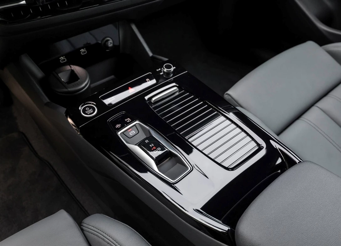 1705890-Audi-Q6_e-tron-2025 (9).jpg