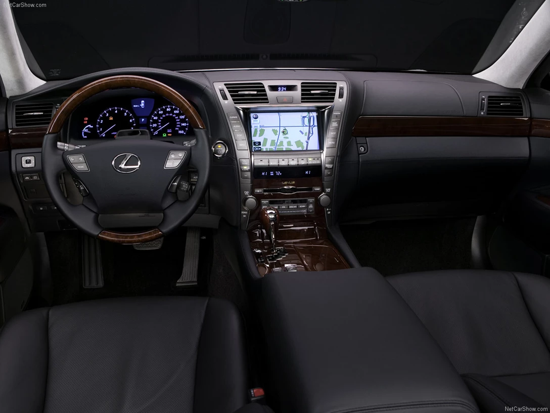 1590773-Lexus-LS 5.jpg