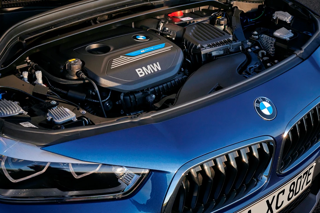 1634799-P90389815_highRes_the-new-bmw-x2-xdriv.jpg