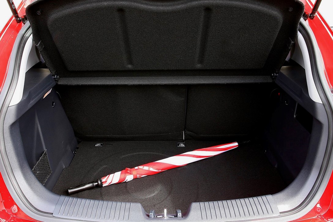 1635990-קיה ריו יד שנייה - 3.jpeg