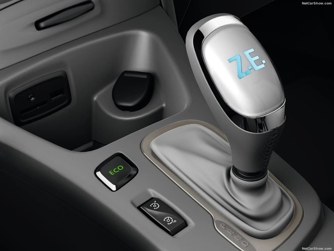 1589207-Renault-Zoe 8.jpg