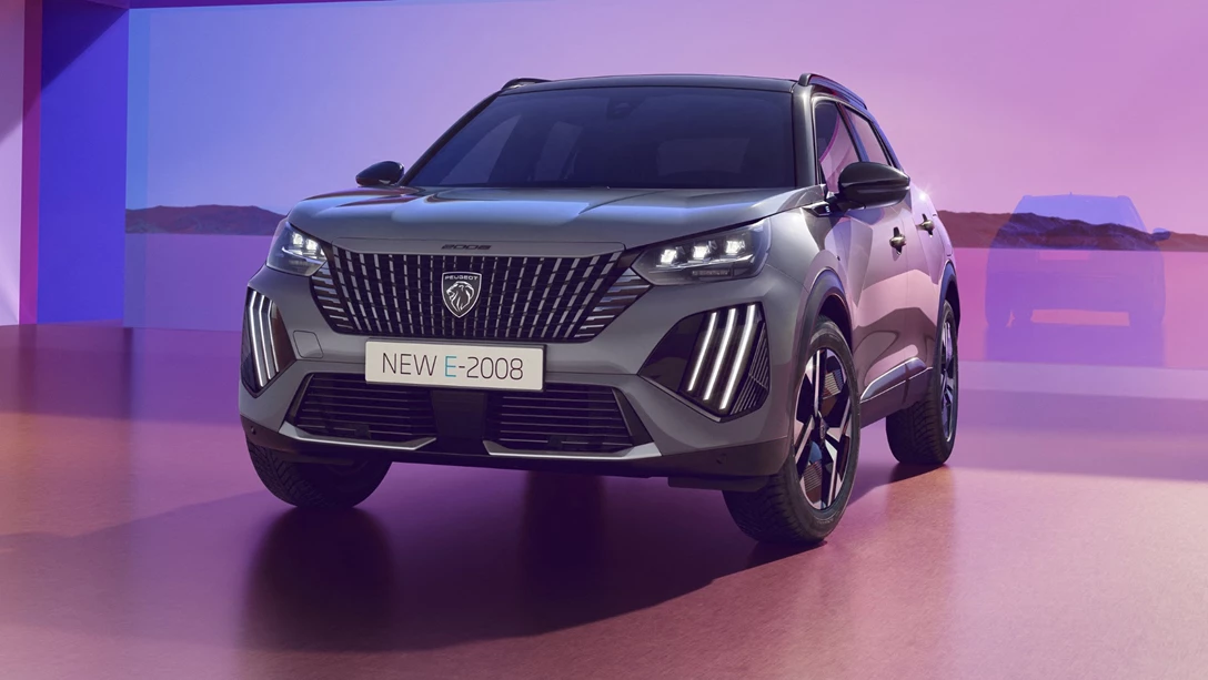 1682019-PEUGEOT_E-2008_2023_EXT (4)-min.jpg
