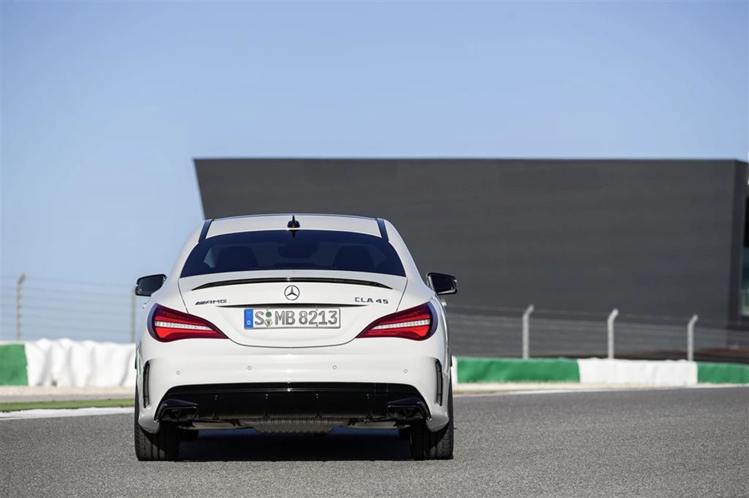 1646987-2018-Mercedes-CLA-Class-photo-07-1024.jpg