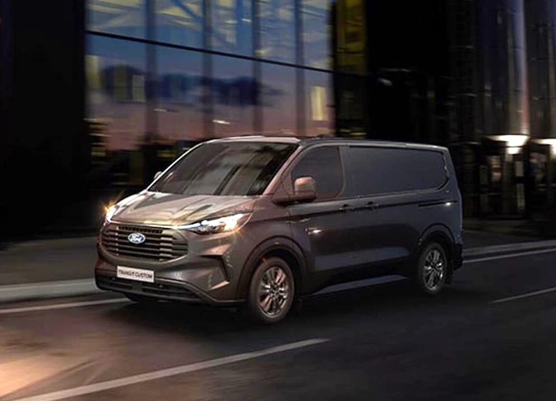 1694151-Ford-Transit-Custom-2024-04.jpg