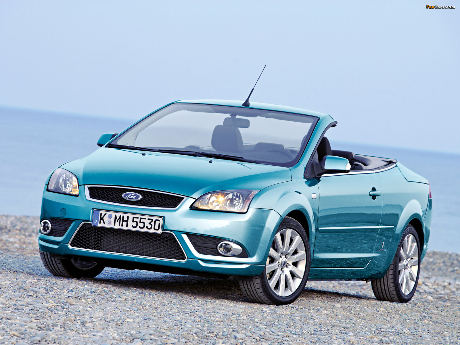 1603211_ford_focus_2.jpg