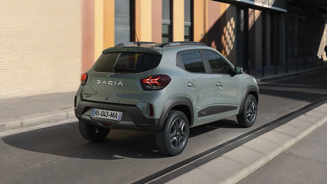 1662876-dacia-la-nuova-identita-di-marca-della-gamma (5).jpg