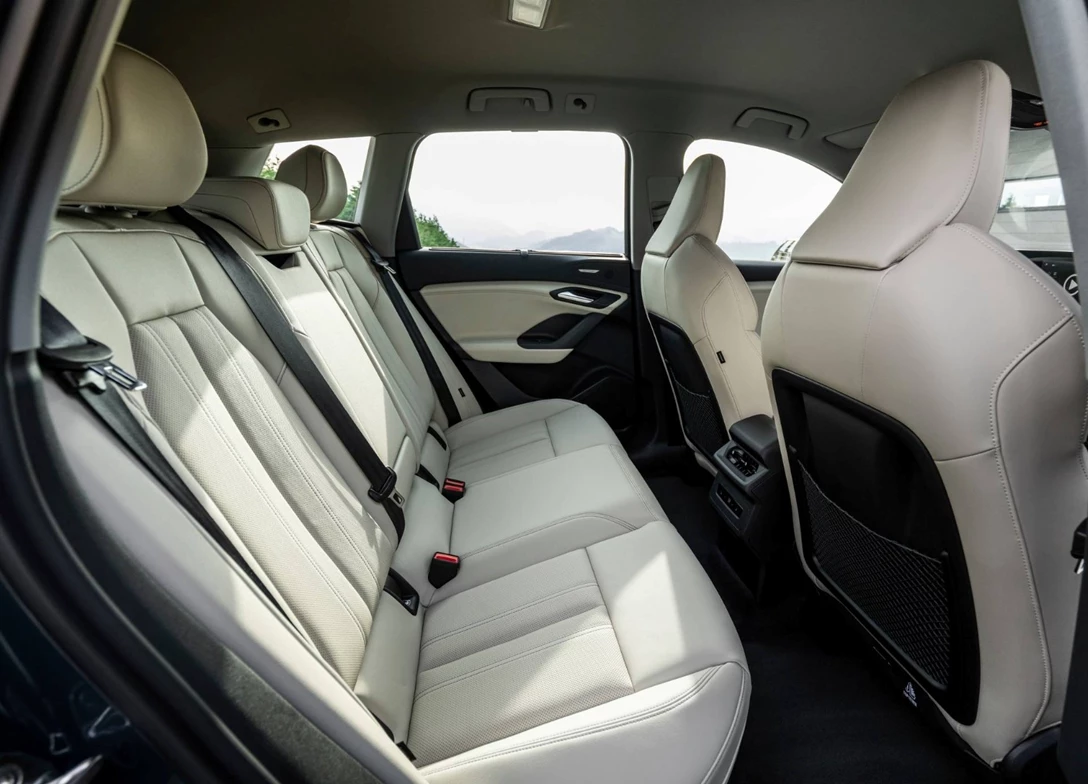 1705891-Audi-Q6_e-tron-2025 (10).jpg