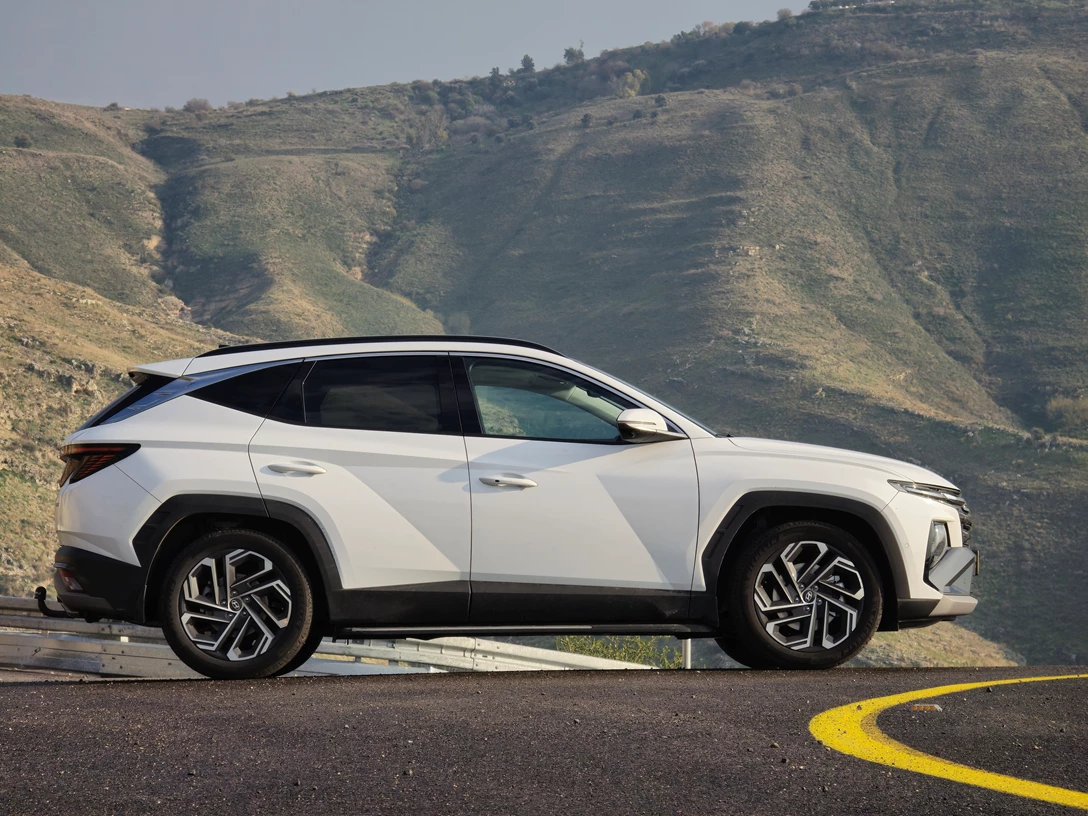 1706995-suv (64).jpg