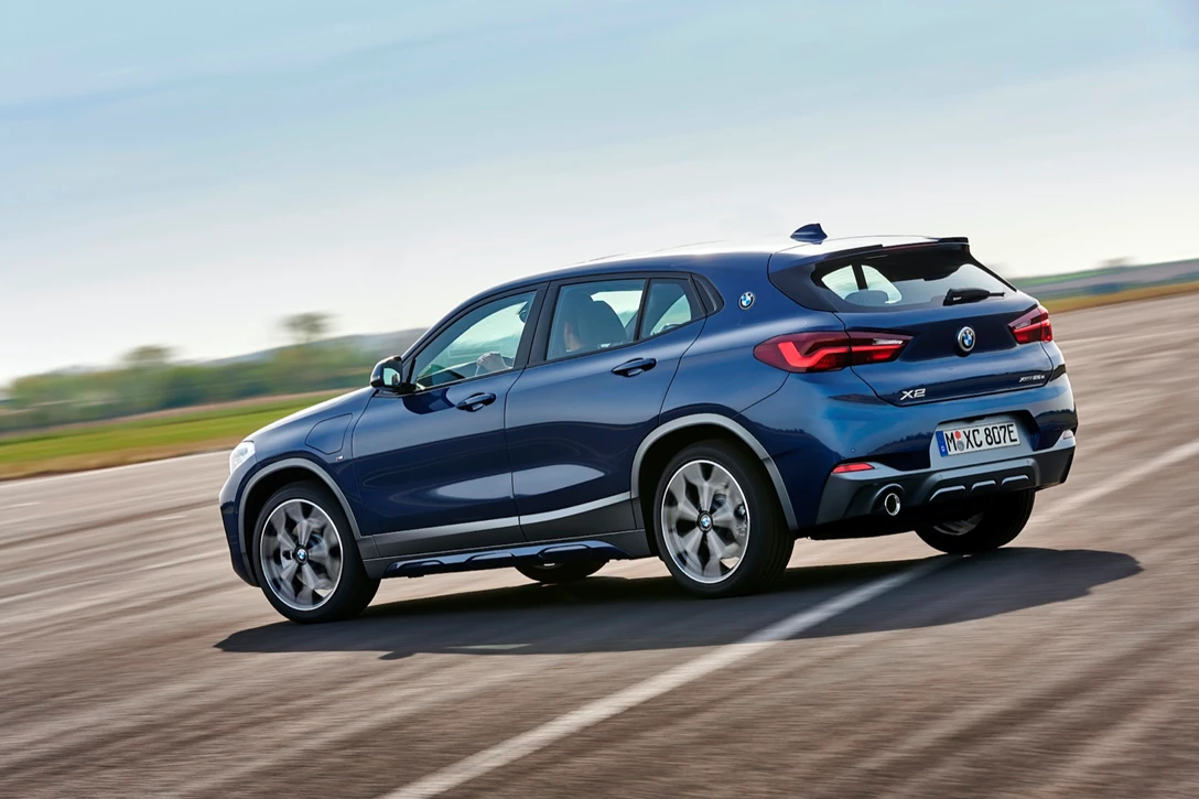 1634801-P90389814_highRes_the-new-bmw-x2-xdriv.jpg