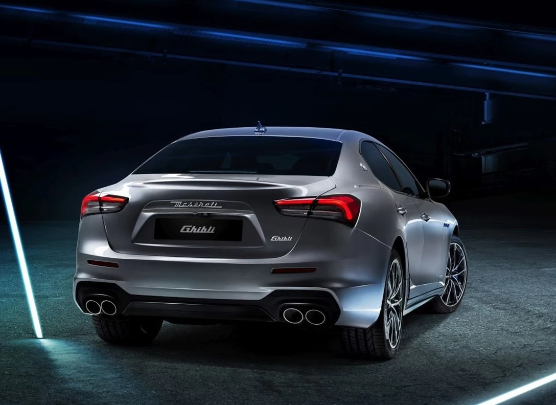 1664128-Maserati-Ghibli-2021-03.jpg