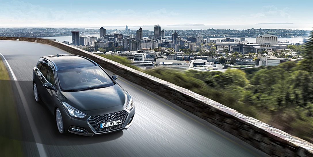 1604604-Hyundai i40 (3).jpg