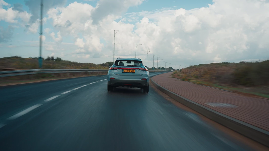 1673461-BYD ATTO 3 vs Geely Geometry C.00_07_41_01.Still008 copy.jpg