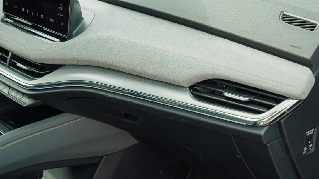 1681719-Hyundai IONIQ 5 vs Skoda Enyaq vs KIA EV6 vs TOYOTA BZ4X - 2023.00_41_38_01.Still126 copy.jpg