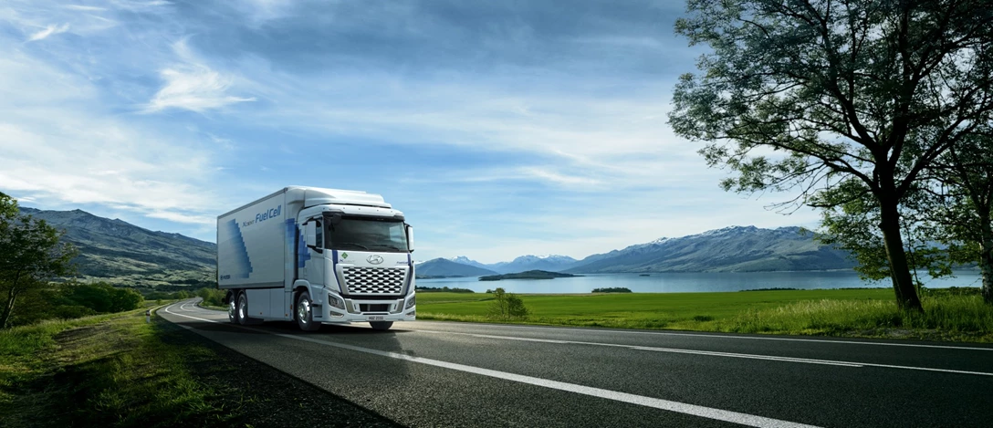 1673161-QZ_Xcient FCEV_Intro w BG (Large).jpg