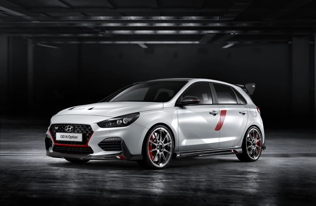 1604210-Hyundai i30 N 'N Option' show car (3).jpg