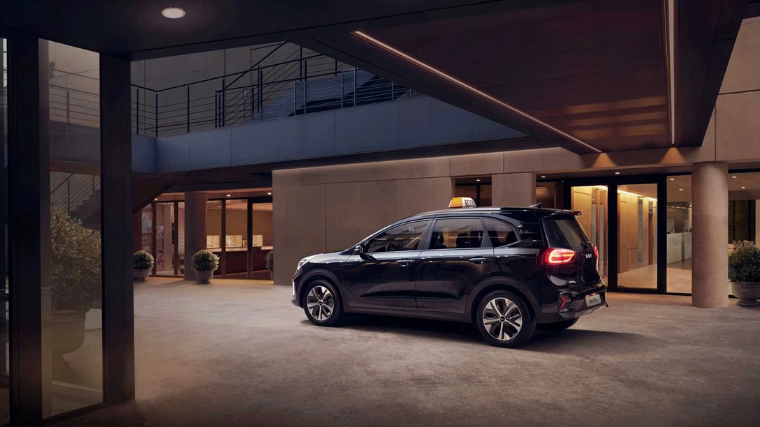 1667104-2022-kia-niro-plus (3).jpg