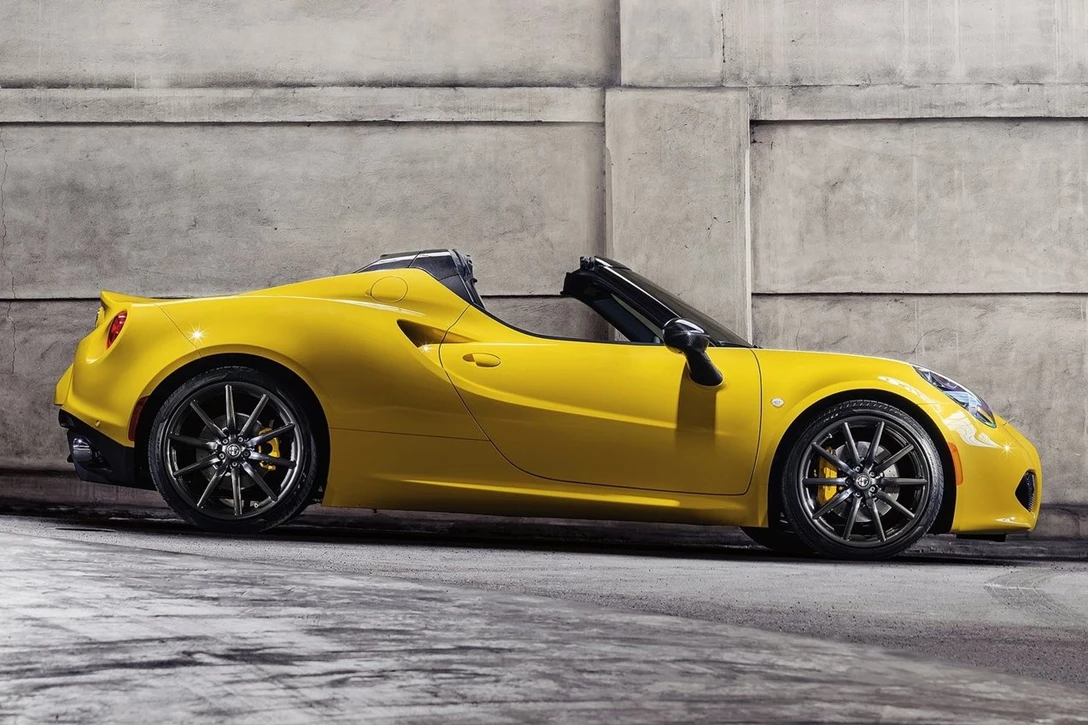 אלפא 4C קופה וספיידר