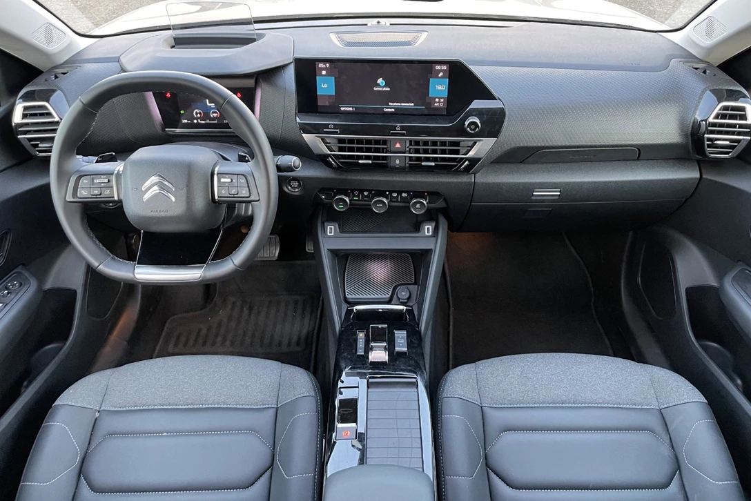 1651697-09-C4 - 35.jpg