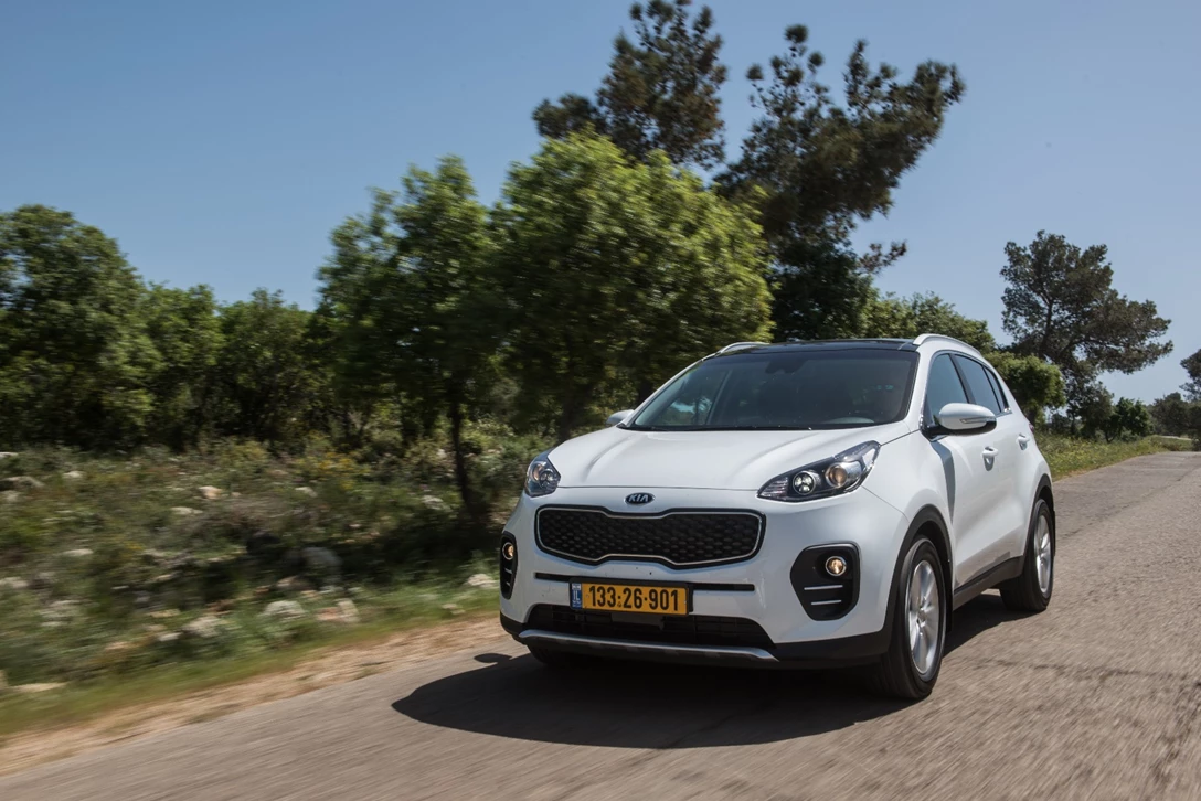 1596153-by Benny Doutsh-10.jpg