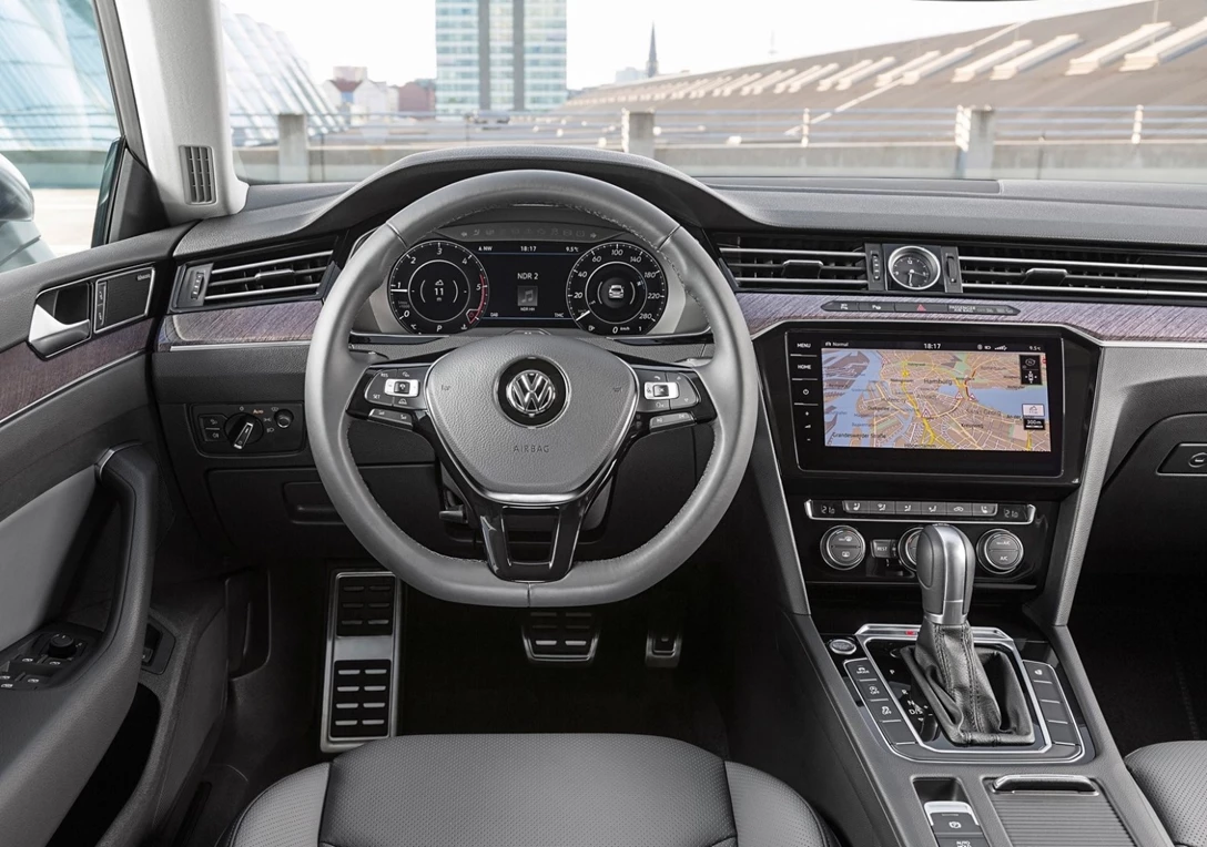 1594862-פולקסווגן ארטאון - מבחן דרכים (השקה) (2).jpg