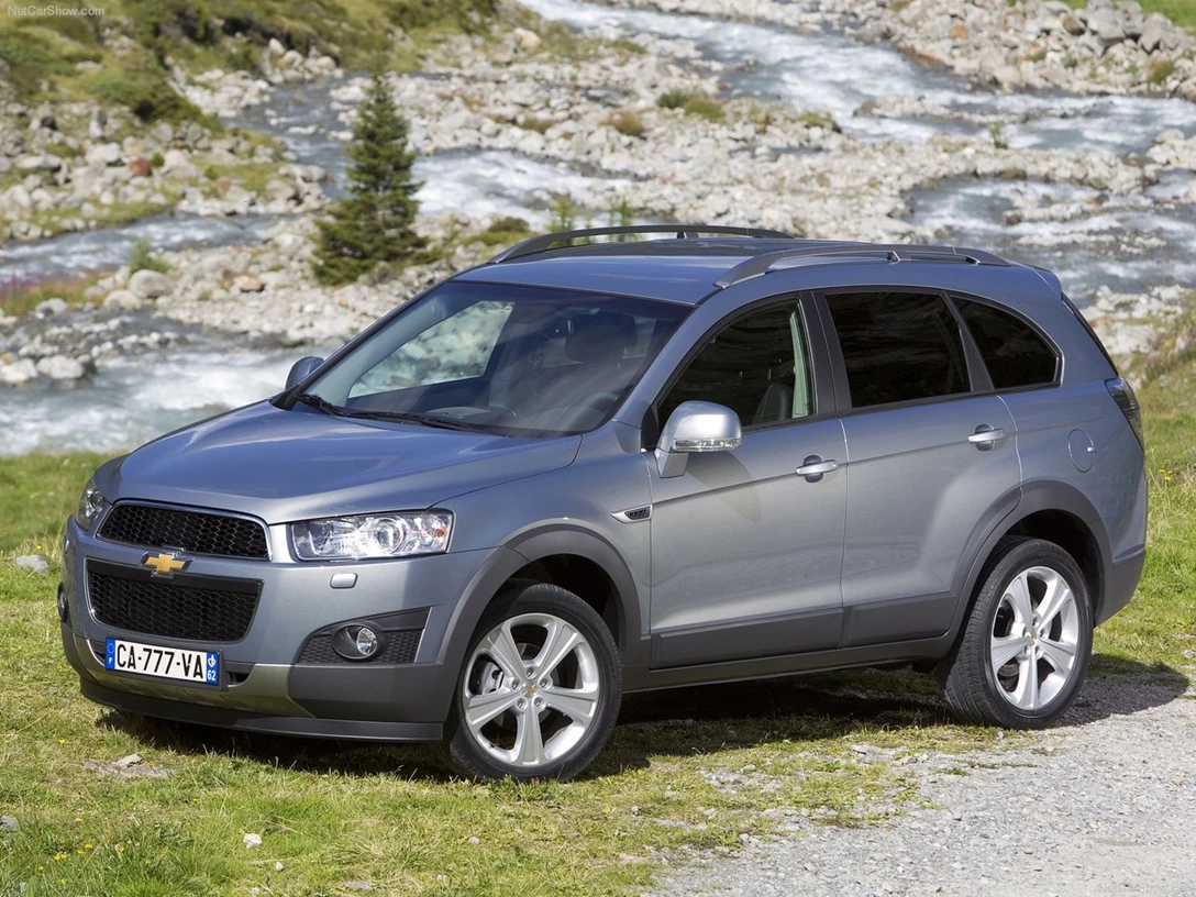 1588888-Chevrolet-Captiva 4.jpg
