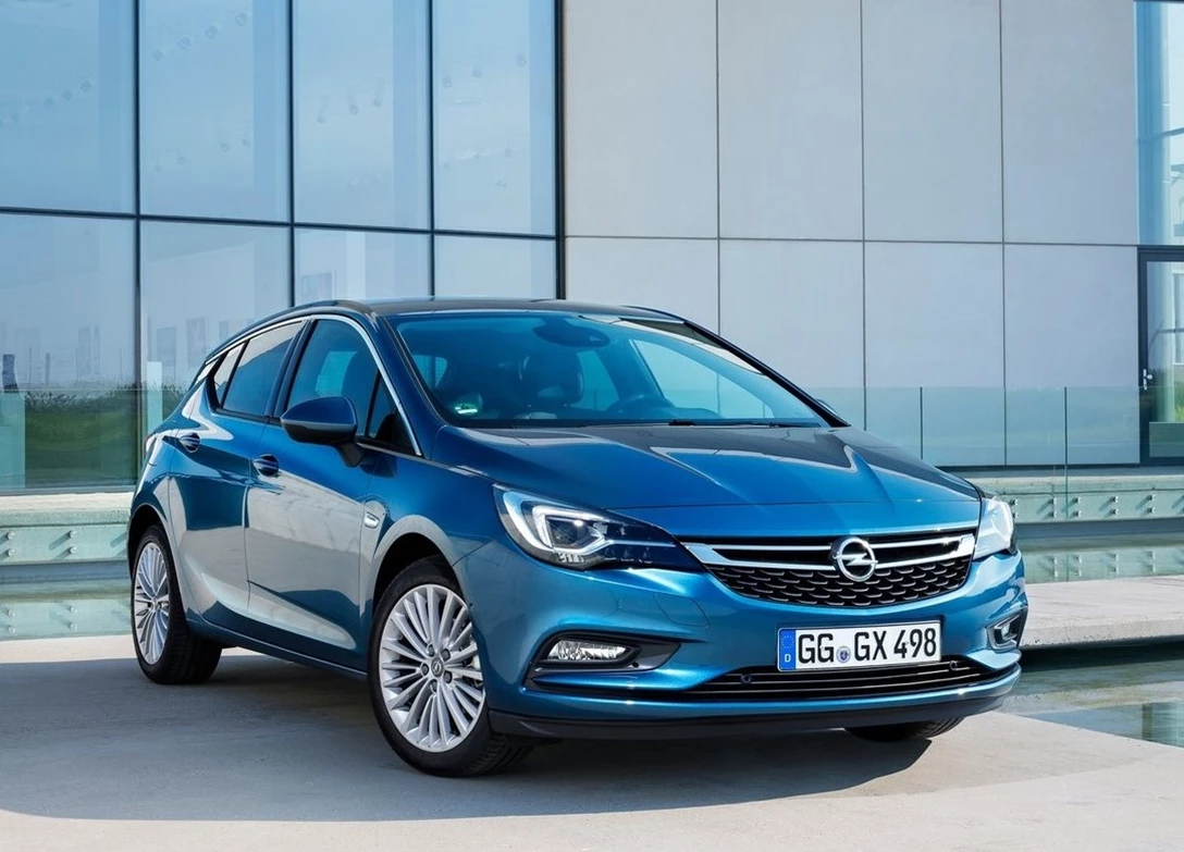 1648369-Opel-Astra-2017-02.jpg
