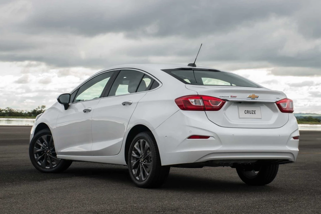 1645040-chevrolet cruze 2017 (1).jpg