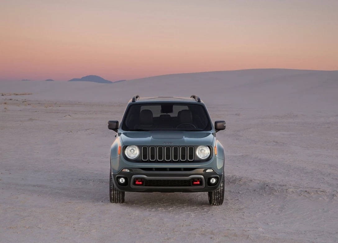 1670273-Jeep-Renegade-2017-03.jpg