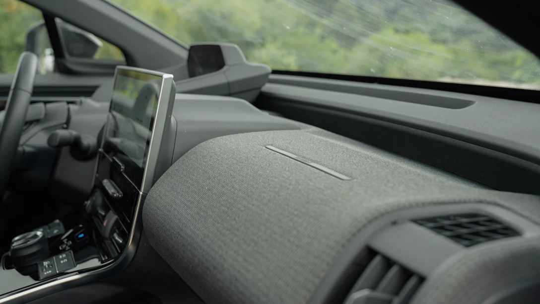 1681689-Hyundai IONIQ 5 vs Skoda Enyaq vs KIA EV6 vs TOYOTA BZ4X - 2023.00_25_43_23.Still083 copy.jpg