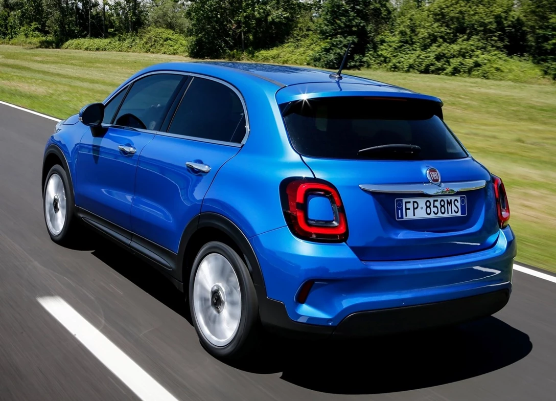 1687825-Fiat-500X-2019-03.jpg