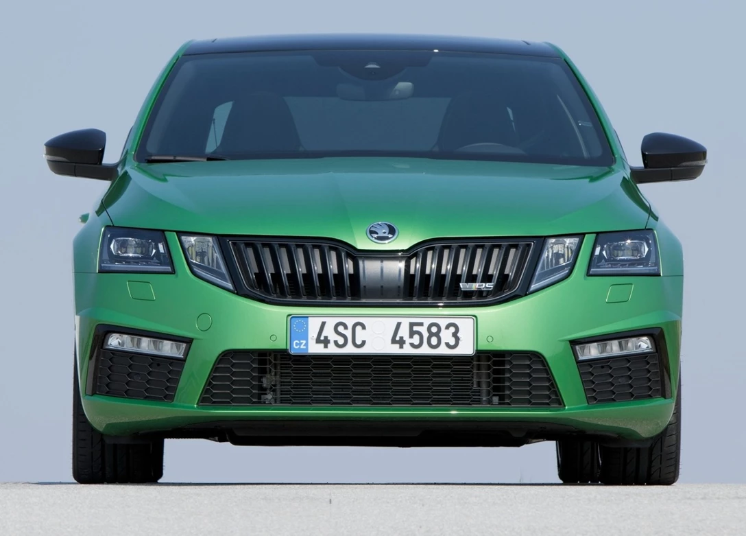 1635645-Skoda-Octavia_RS-2017-09.jpg