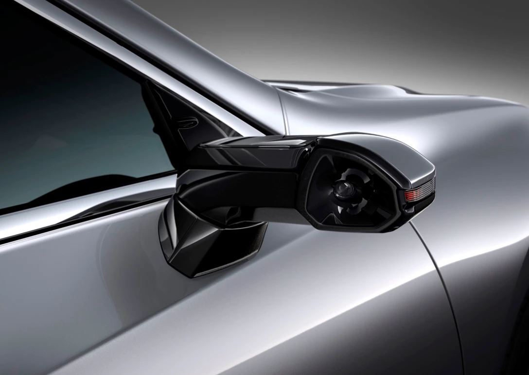 1642729-lexus-es-digital-mirror-02.jpg