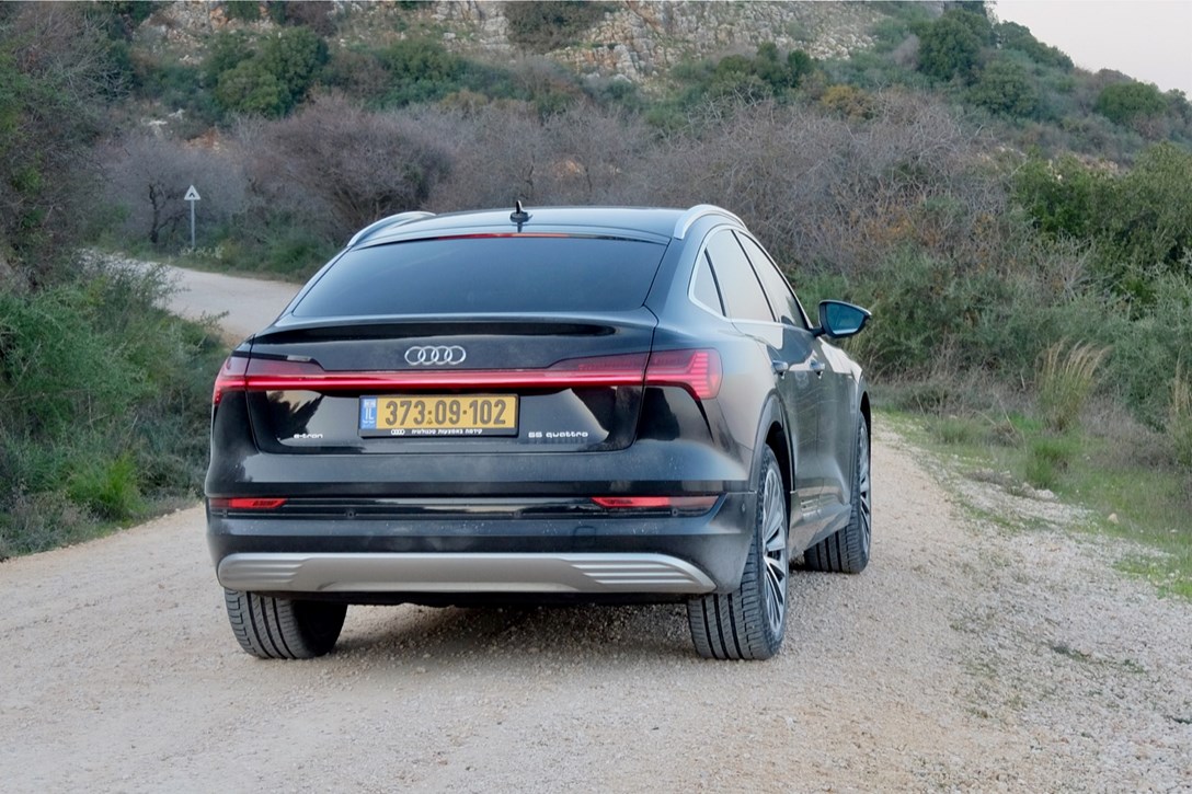 1638516-אודי  e-tronספורטבק - 15.jpeg