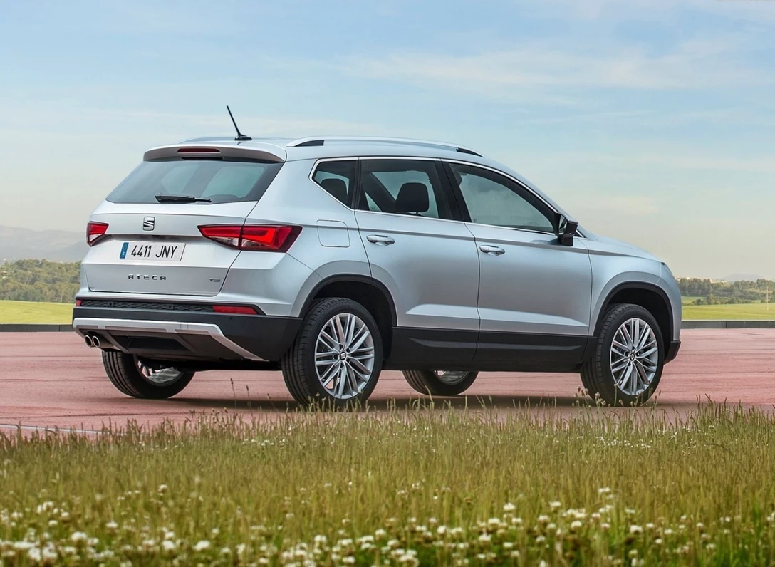 1640942-Seat-Ateca-2017-02.jpg